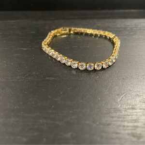 BRAND NEW! Gold plated copper bracelet